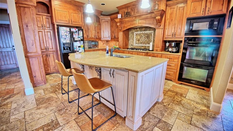 202 Storey Road, Nocona TX 76255 - Photo 4