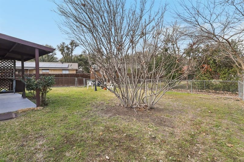 326 E Ferndale Lane, Grand Prairie TX 75052 - Photo 20