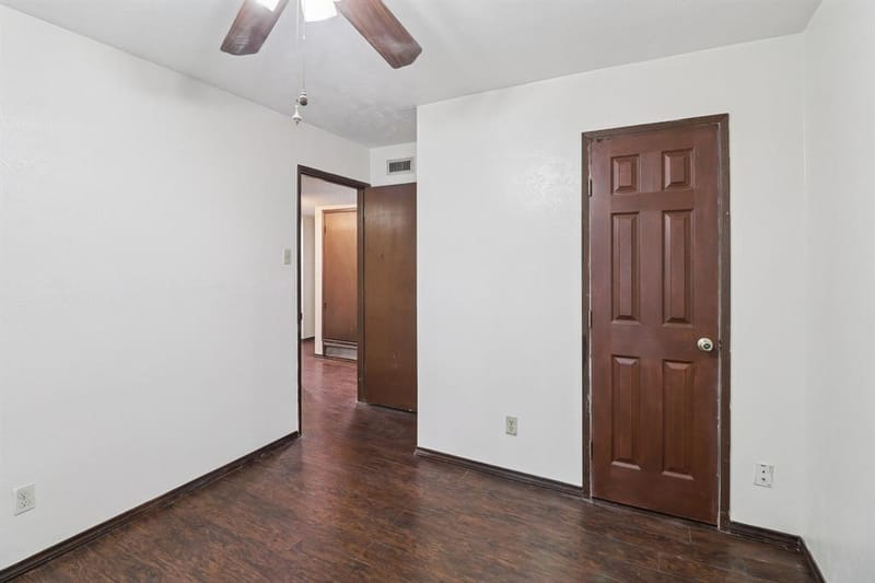 326 E Ferndale Lane, Grand Prairie TX 75052 - Photo 10