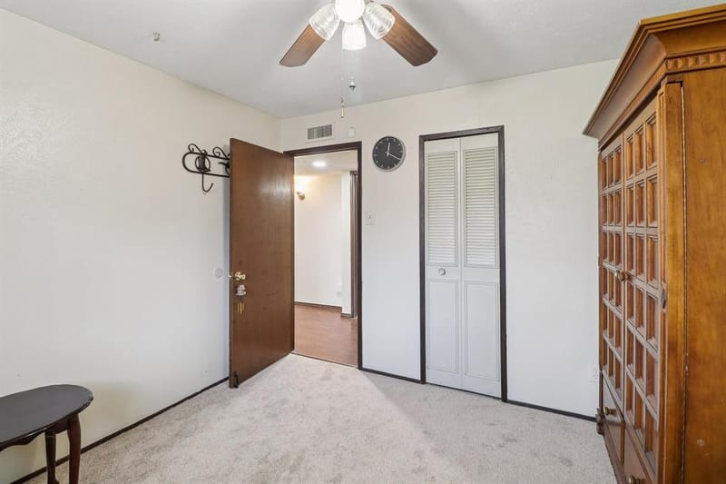 326 E Ferndale Lane, Grand Prairie TX 75052 - Photo 18