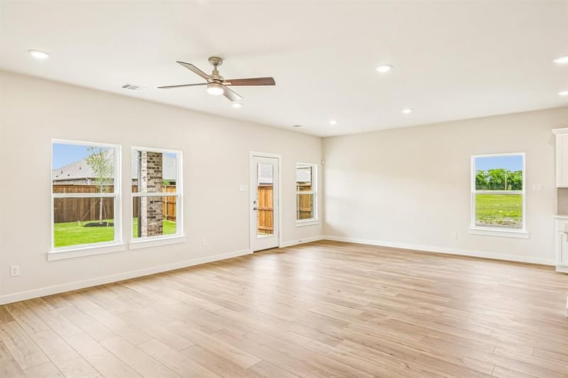 712 Vineyard Way, Forney TX 75126 - Photo 6