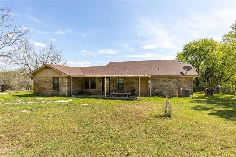 9885 County Road 270, Hico TX 76457 - Photo 3