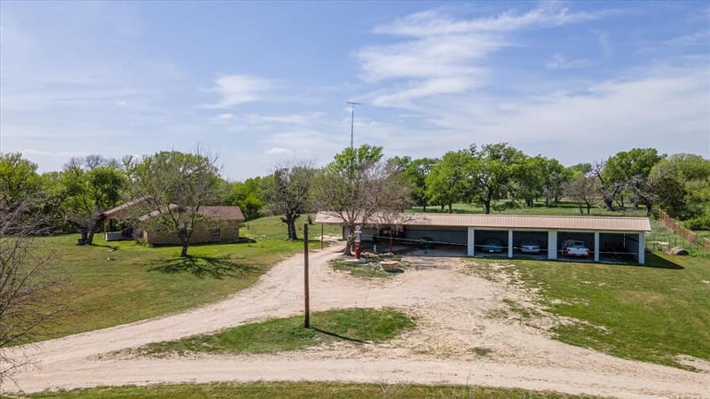 9885 County Road 270, Hico TX 76457 - Photo 9