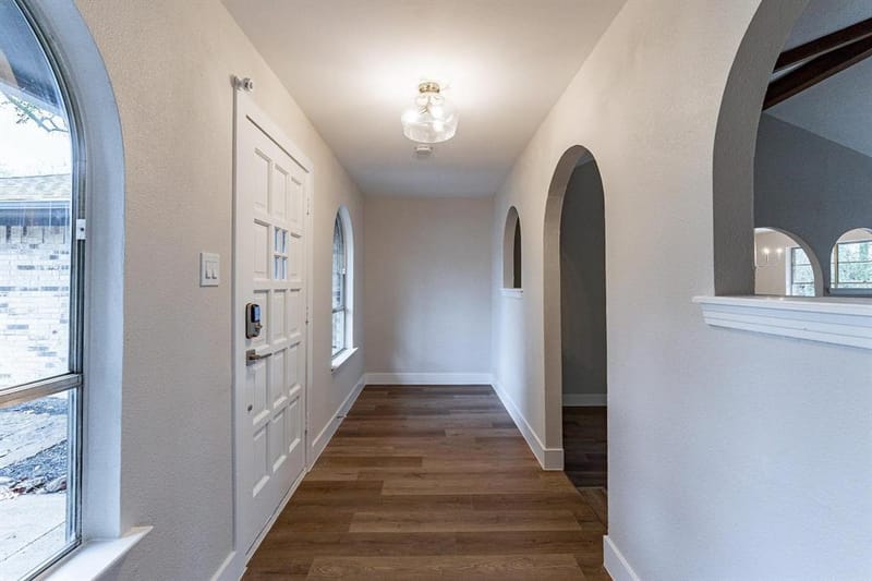 2105 Castle Oaks Drive, Arlington TX 76012 - Photo 13