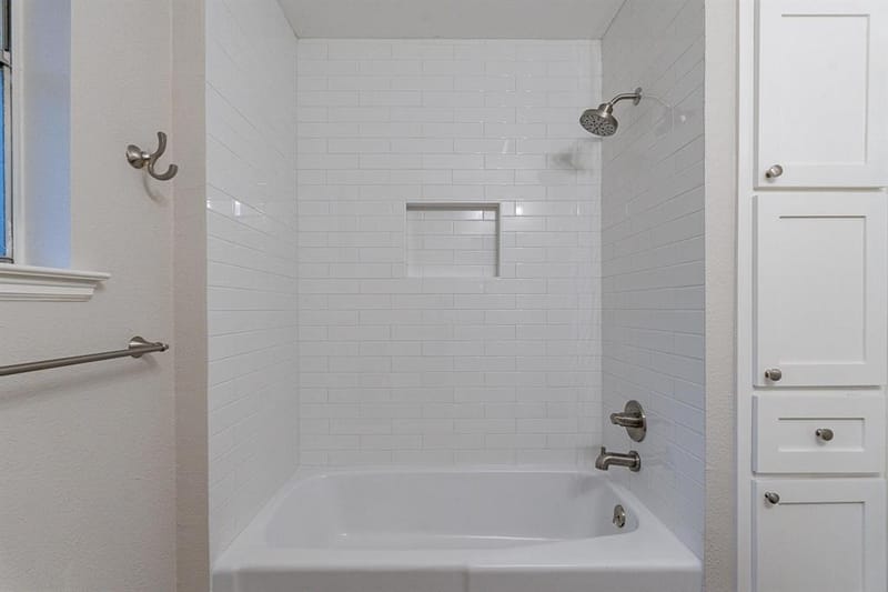 2105 Castle Oaks Drive, Arlington TX 76012 - Photo 26