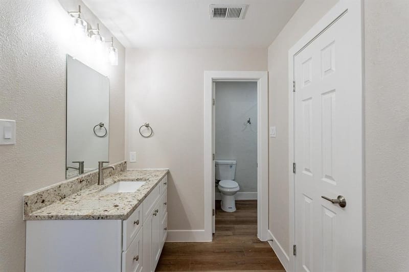 2105 Castle Oaks Drive, Arlington TX 76012 - Photo 22