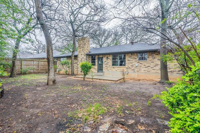 2105 Castle Oaks Drive, Arlington TX 76012 - Photo 32