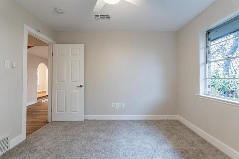 2105 Castle Oaks Drive, Arlington TX 76012 - Photo 28