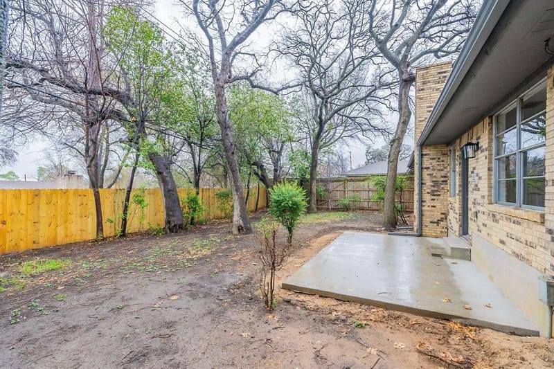 2105 Castle Oaks Drive, Arlington TX 76012 - Photo 30