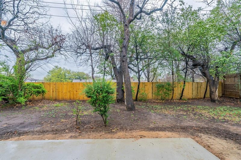2105 Castle Oaks Drive, Arlington TX 76012 - Photo 29