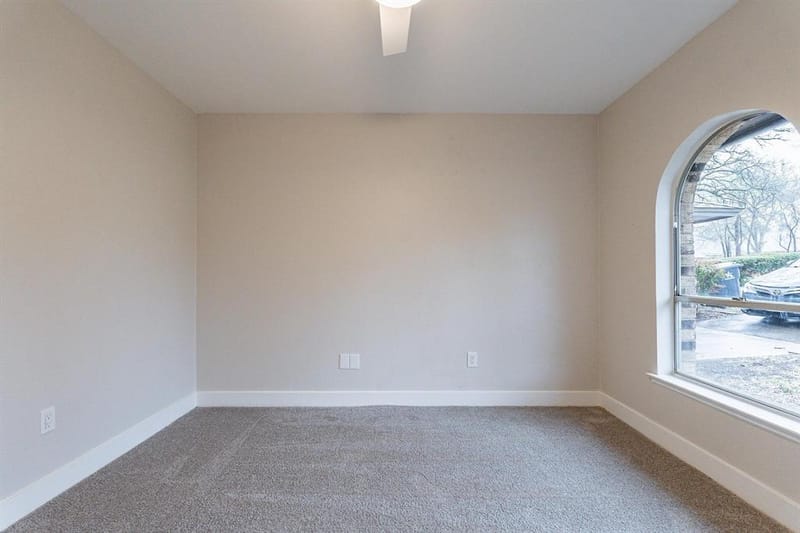 2105 Castle Oaks Drive, Arlington TX 76012 - Photo 25
