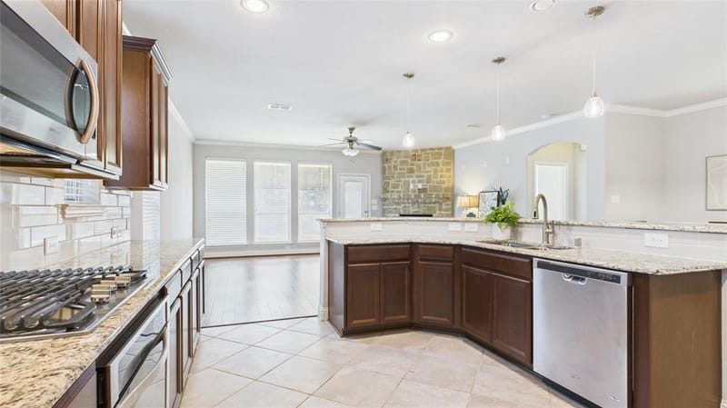 645 Sundrop Drive, Little Elm TX 75068 - Photo 7