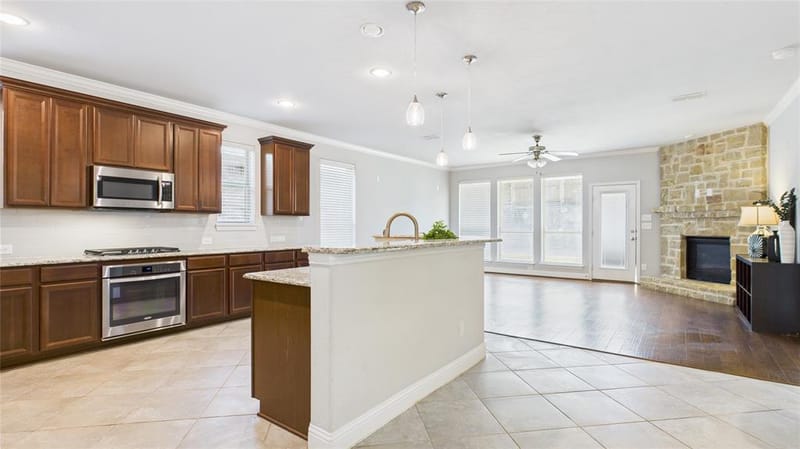 645 Sundrop Drive, Little Elm TX 75068 - Photo 9