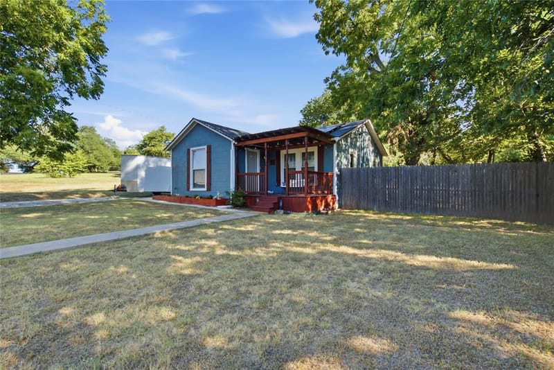 116 W 7th Street, Weatherford TX 76086 - Photo 3