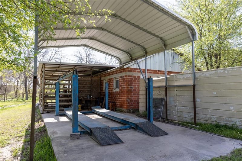 9885 County Road 270, Hico TX 76457 - Photo 11