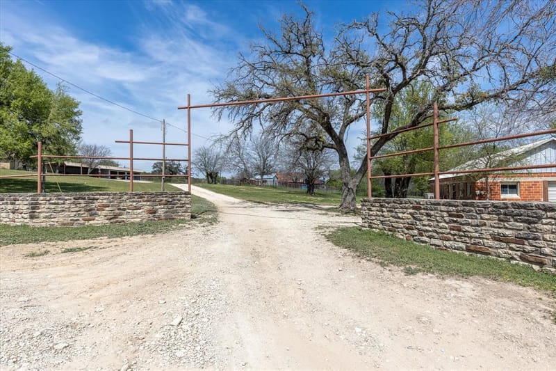 9885 County Road 270, Hico TX 76457 - Photo 4