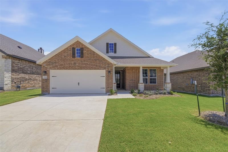 3508 Helena Street, Gainesville TX 76240 - Photo 2