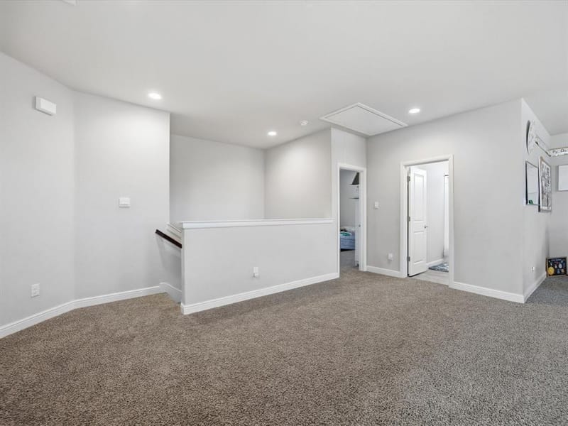 186 Dogwood Avenue, Rhome TX 76078 - Photo 17