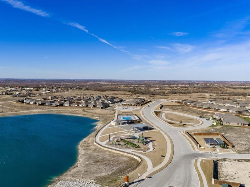 186 Dogwood Avenue, Rhome TX 76078