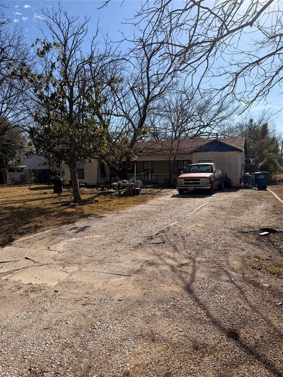114 E Park Place Drive, Lancaster TX 75134 - Photo 2