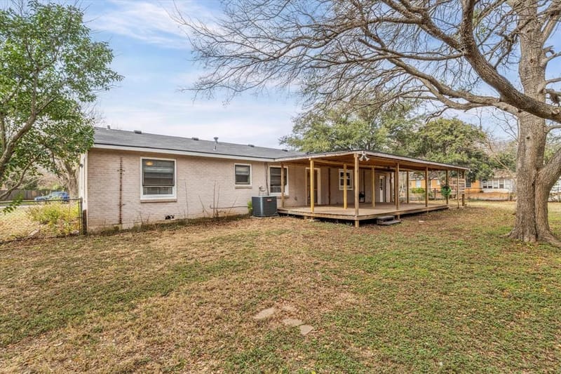 351 Santa Fe Drive, Woodway TX 76712 - Photo 18