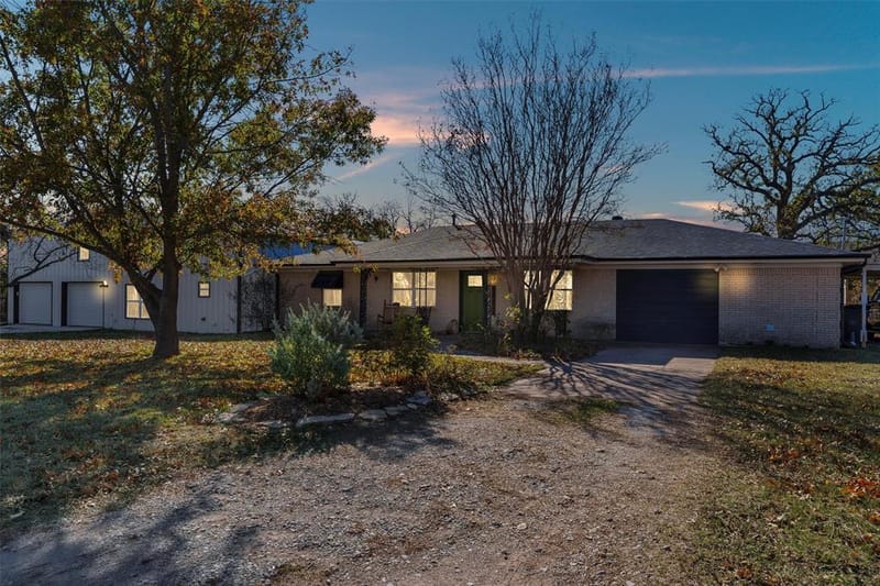 406 N Oak Lane, Tolar TX 76476