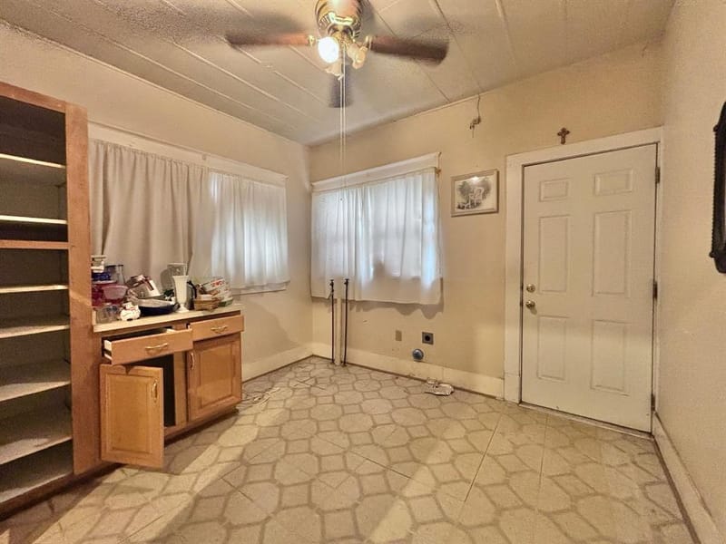 619 Delaware Street, Dallas TX 75208 - Photo 9