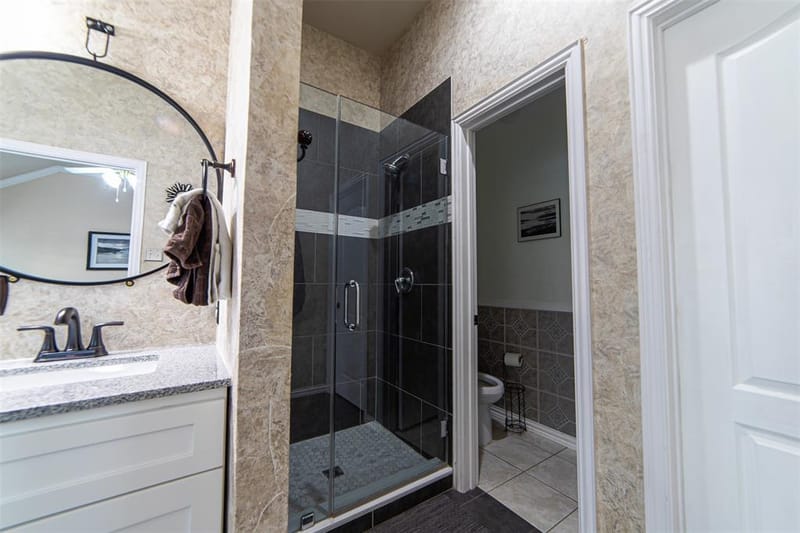 1706 Hollow Creek Court, Garland TX 75040 - Photo 32