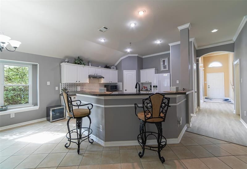 1706 Hollow Creek Court, Garland TX 75040 - Photo 14