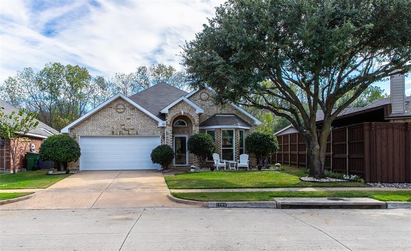 1706 Hollow Creek Court, Garland TX 75040 - Photo 4