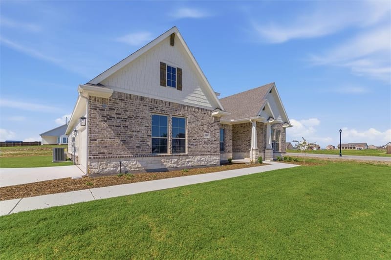 104 Snowy Owl Trail, New Fairview TX 76078 - Photo 2