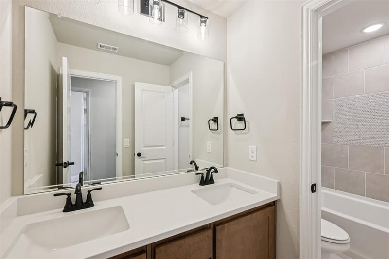 121 Emperor Oak Court, Balch Springs TX 75181 - Photo 16