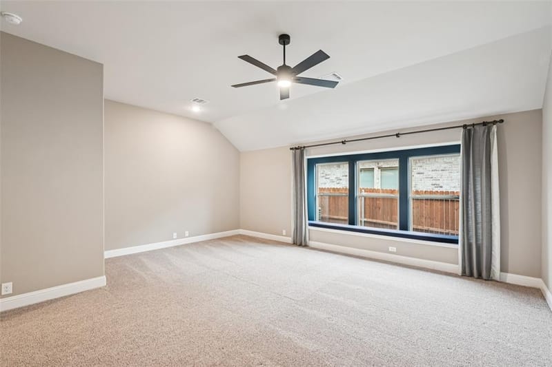 121 Emperor Oak Court, Balch Springs TX 75181 - Photo 12