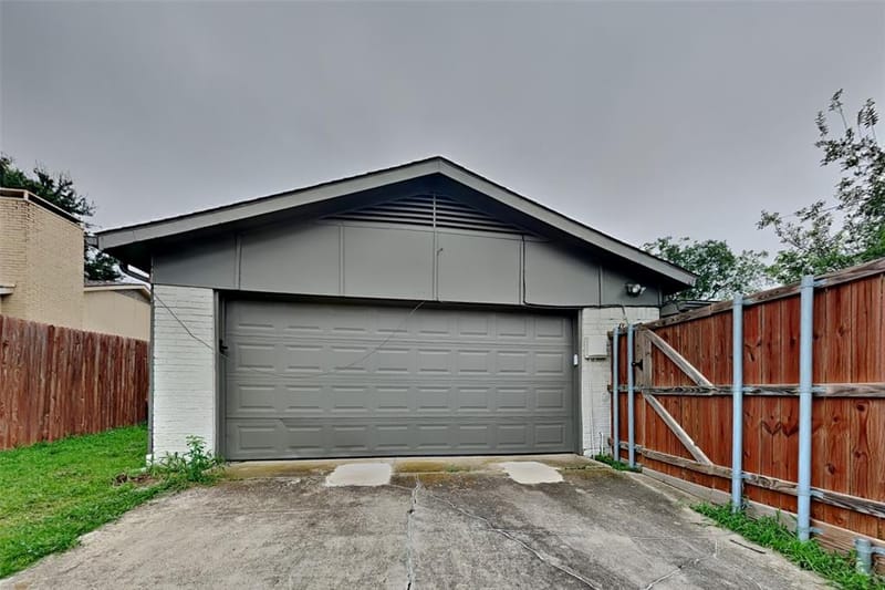 1711 Chesterfield Drive, Carrollton TX 75007 - Photo 14