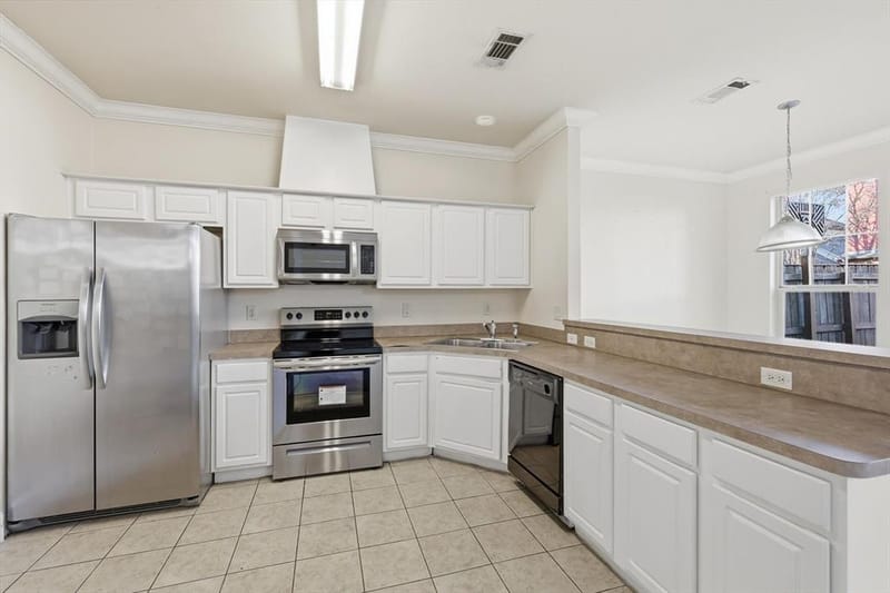 908 Plaza Lane, Richardson TX 75080 - Photo 10