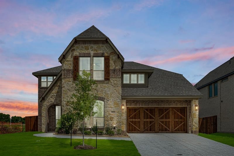 925 Cannes Drive, Red Oak TX 75154 - Photo 2