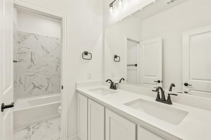 925 Cannes Drive, Red Oak TX 75154 - Photo 33