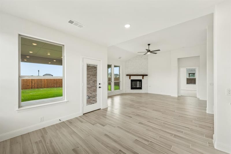 925 Cannes Drive, Red Oak TX 75154 - Photo 15