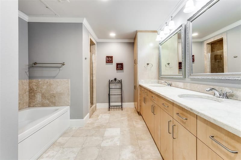 5055 Addison Circle # 205, Addison TX 75001 - Photo 18