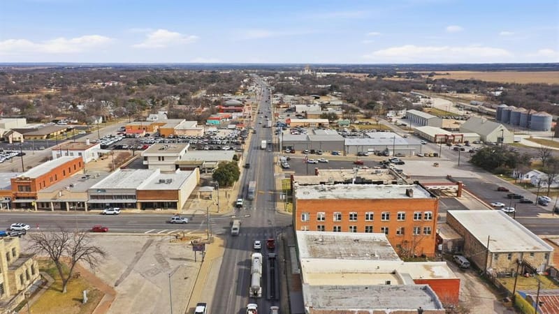 107 S Austin Street, Comanche TX 76442 - Photo 6