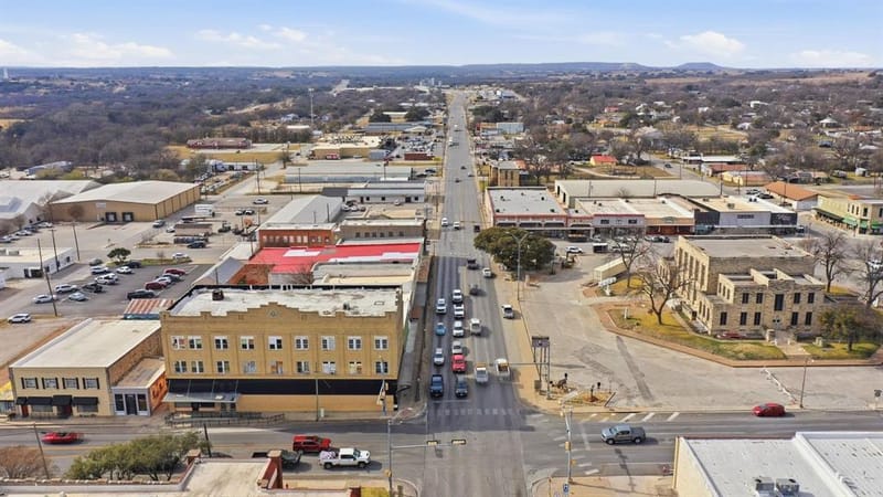 107 S Austin Street, Comanche TX 76442 - Photo 5