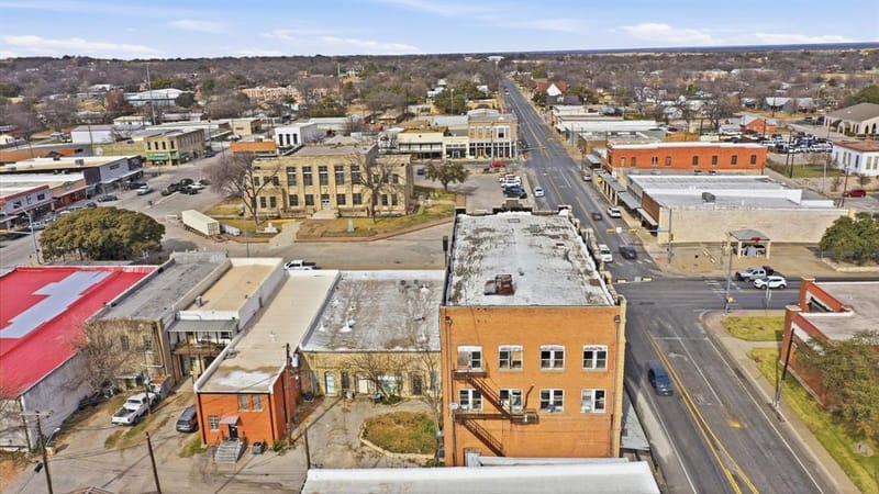 107 S Austin Street, Comanche TX 76442 - Photo 8