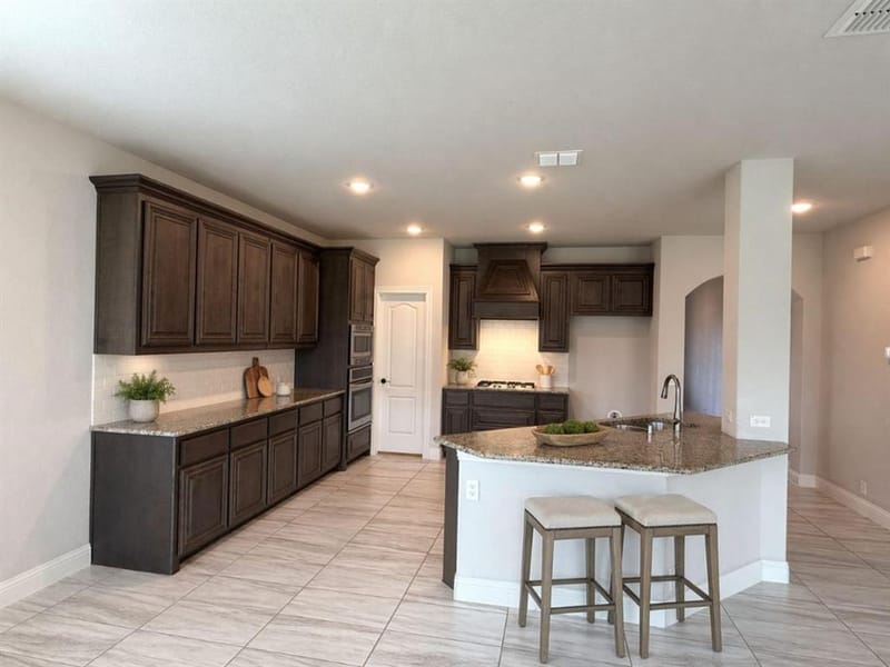 807 Imperial Way, Mansfield TX 76063 - Photo 8