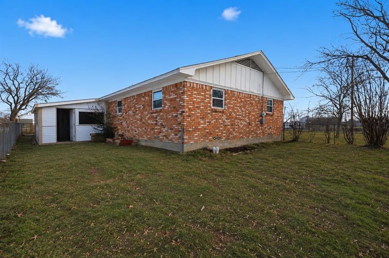 107 N 7th Street, Krum TX 76249 - Photo 32