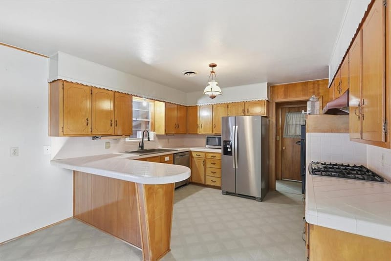 107 N 7th Street, Krum TX 76249 - Photo 5