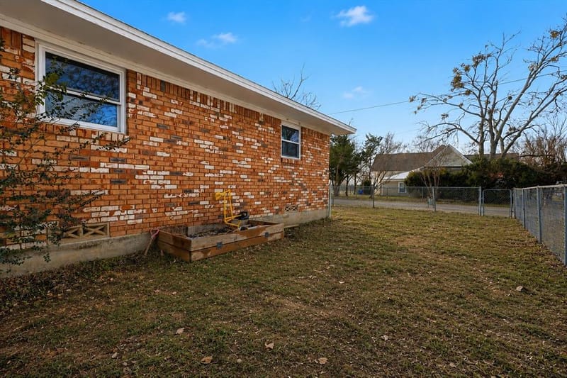107 N 7th Street, Krum TX 76249 - Photo 33