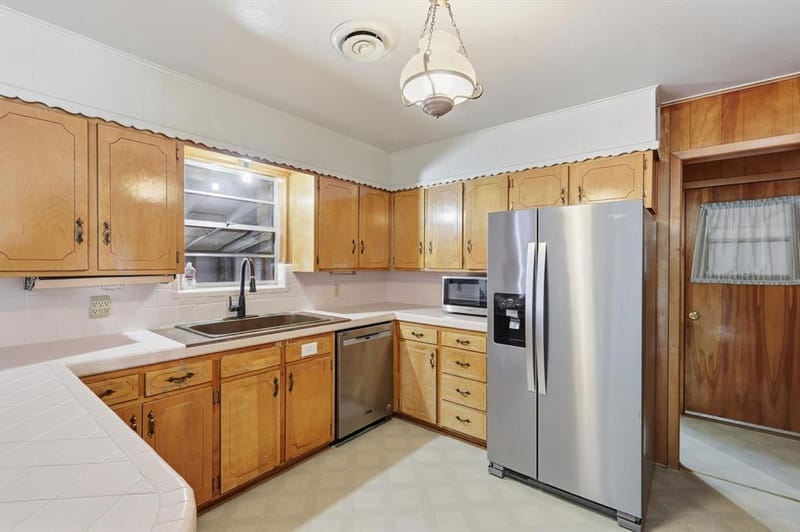 107 N 7th Street, Krum TX 76249 - Photo 11