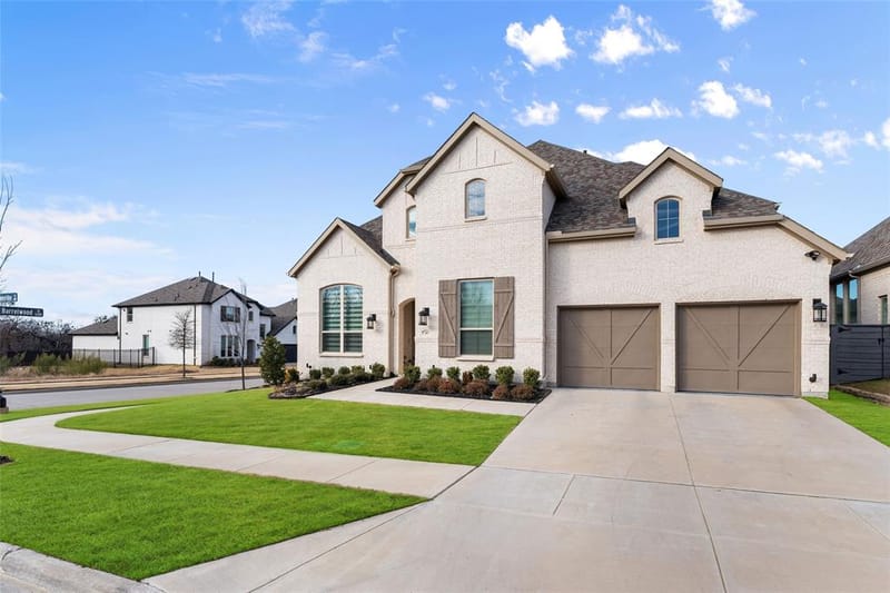 401 Sunnyridge Lane, Little Elm TX 76227 - Photo 2