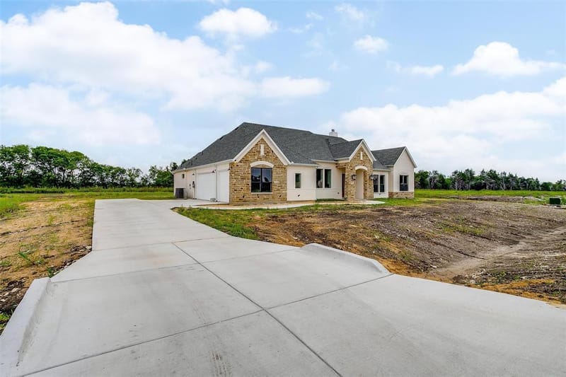 125 Aiden Drive, Waxahachie TX 75165 - Photo 2