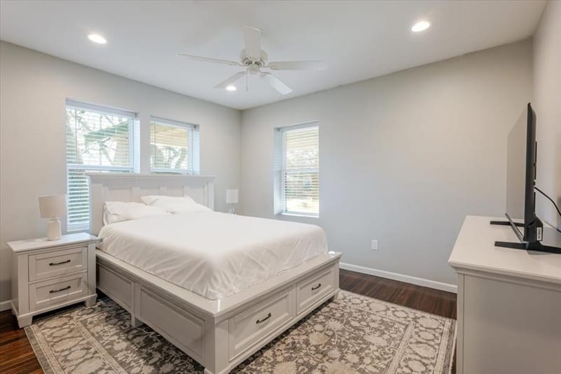 1302 NW 3rd Avenue, Mineral Wells TX 76067 - Photo 7